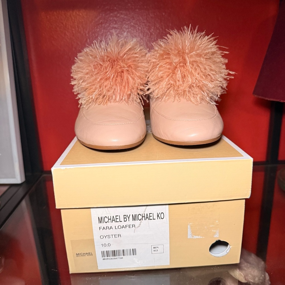 MICHAEL Michael Kors Fara Loafer with Fluffy Pom-Pom - Picture 6 of 6